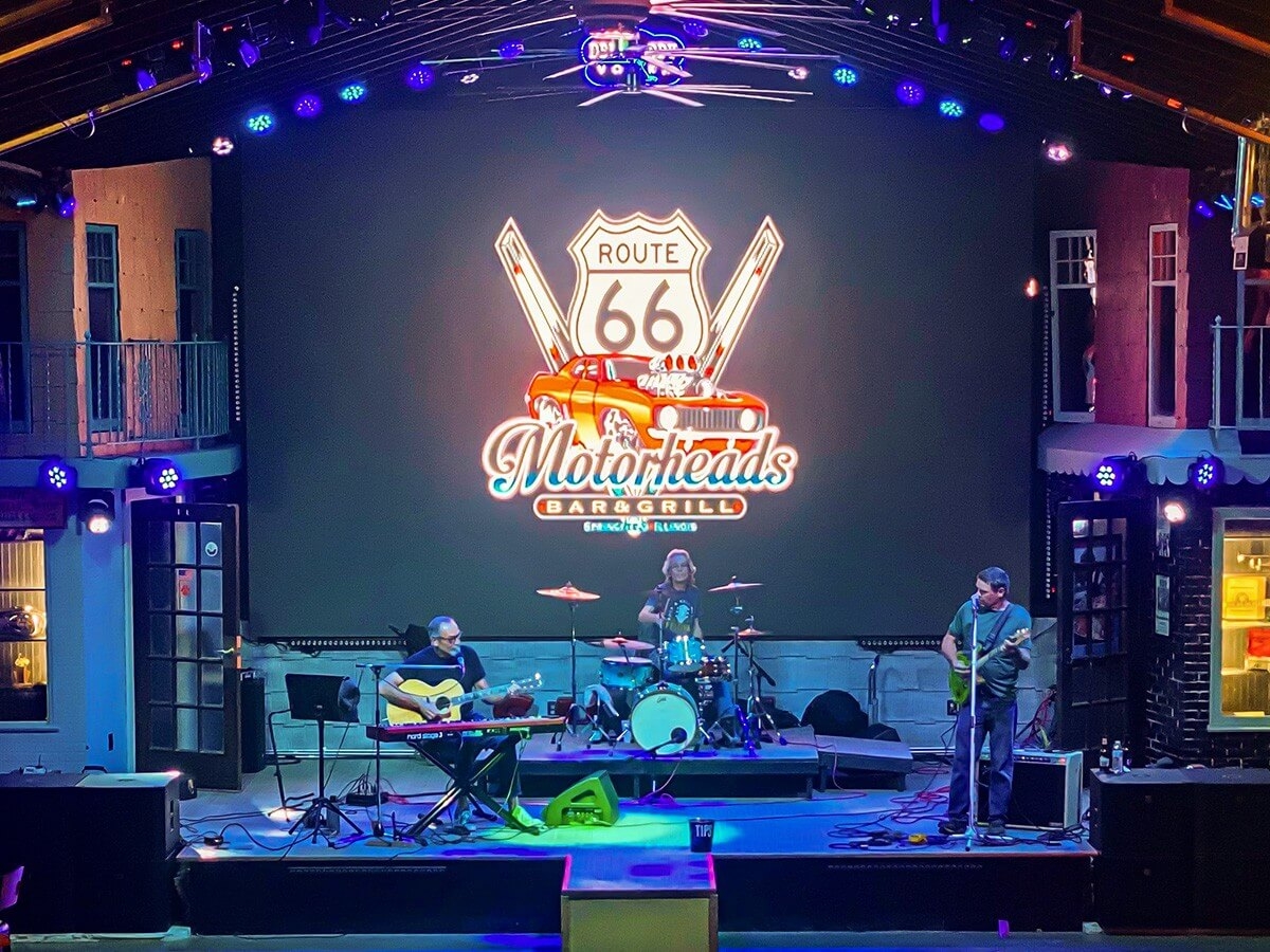 Route 66 Motorheads Bar & Grill; Indoor 3.9mm, 13'1" x 19'8", Springfield, IL