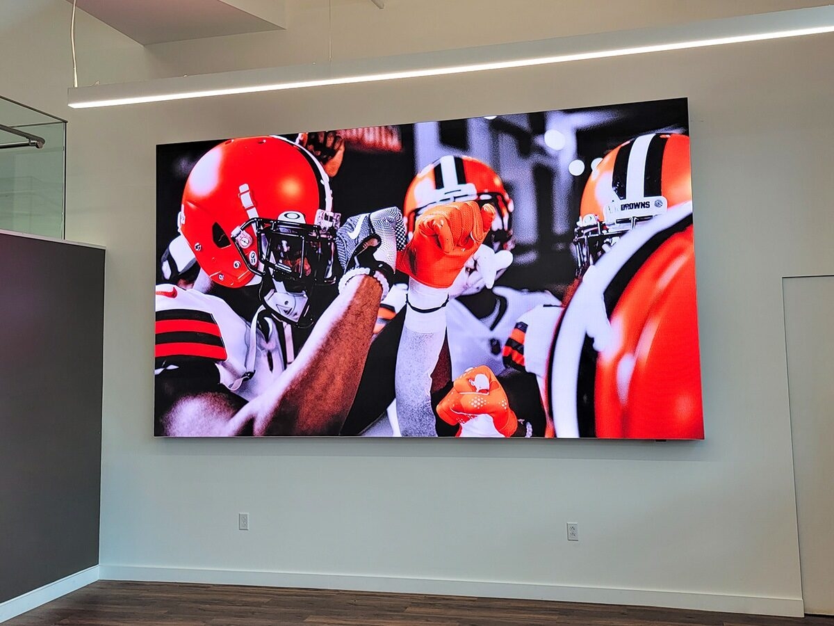 Cross Country Mortgage - Campus of The Cleveland Browns; Indoor 2.4mm, 8" x 13', Toledo, OH